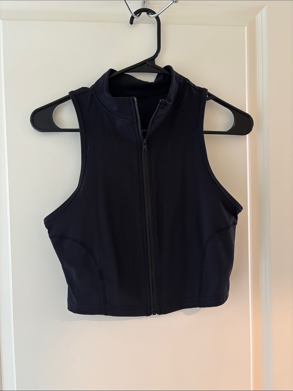SHEIN Black Fitted Crop Top with Front Zip